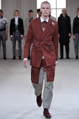 Alexander McQueen / - 2011